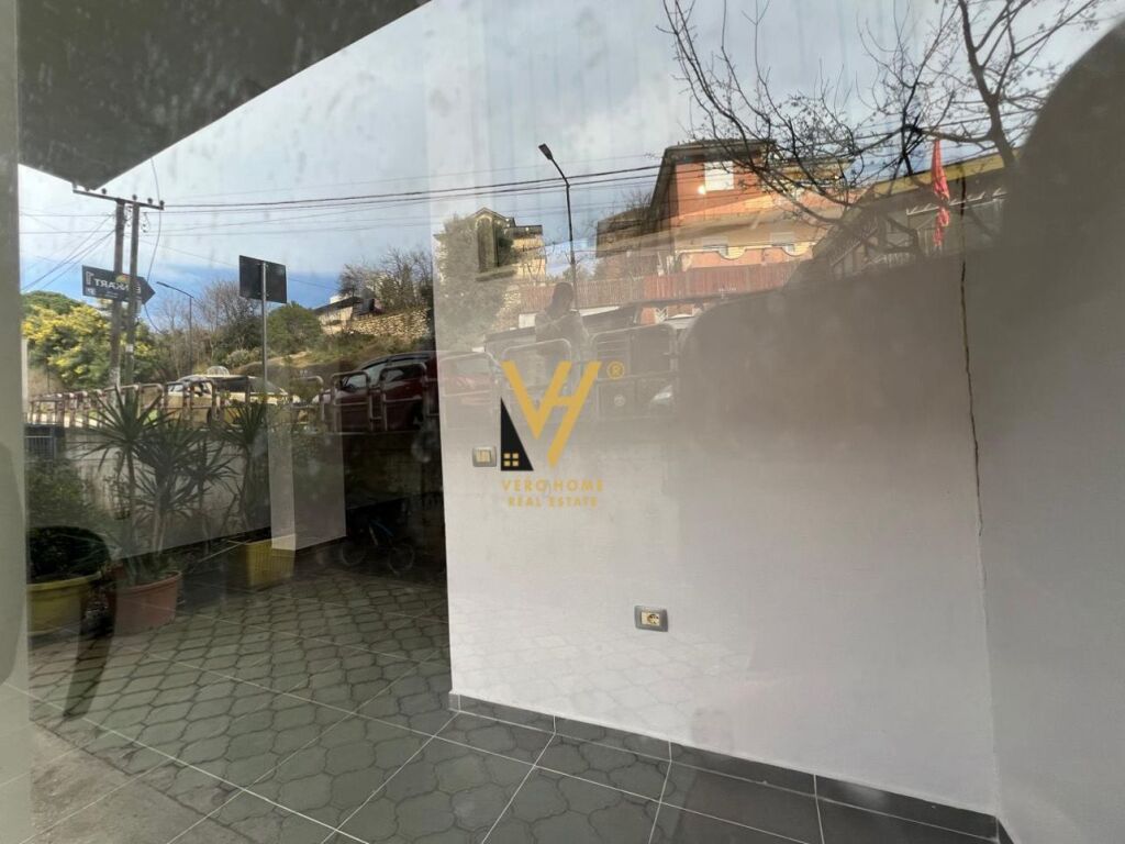 SHOP FOR RENT 50 M2 AT BUNKART 400 EURO