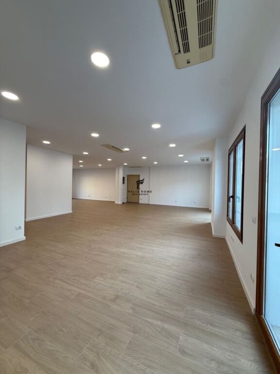 UFFICIO IN AFFITTO 180 M2 DELIORGJI 250.000 LEKE