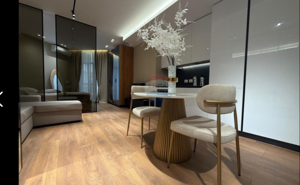 Apartment for sale 1+1 at Skenderbej Square