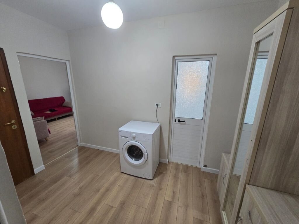 Jepet me qera Apartamenti 1+1 , Porcelan prane UET-se 430 mije leke