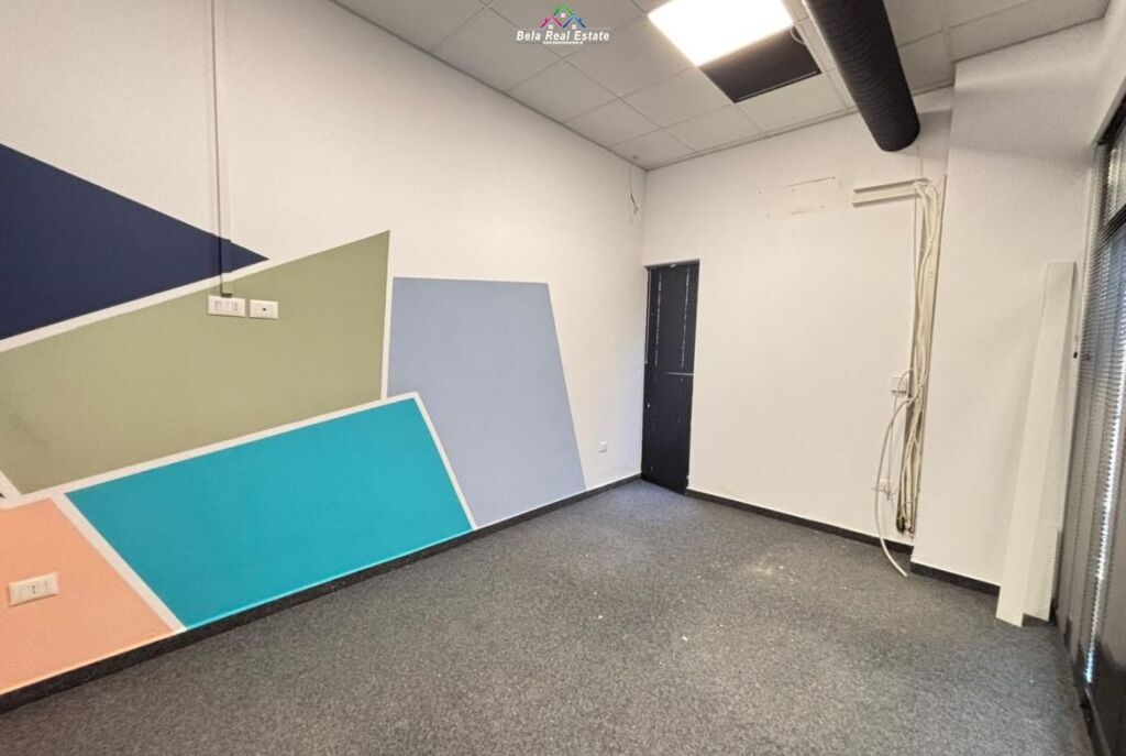 Office For Rent at Pharmacy 10 (ID BZ2129) Tirana