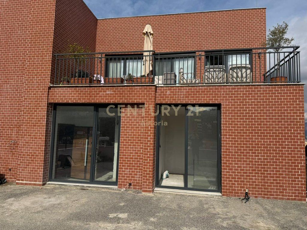 APARTAMENT 1+1 ME VERANDE 90 M2 PER SHITJE NE KAT 5