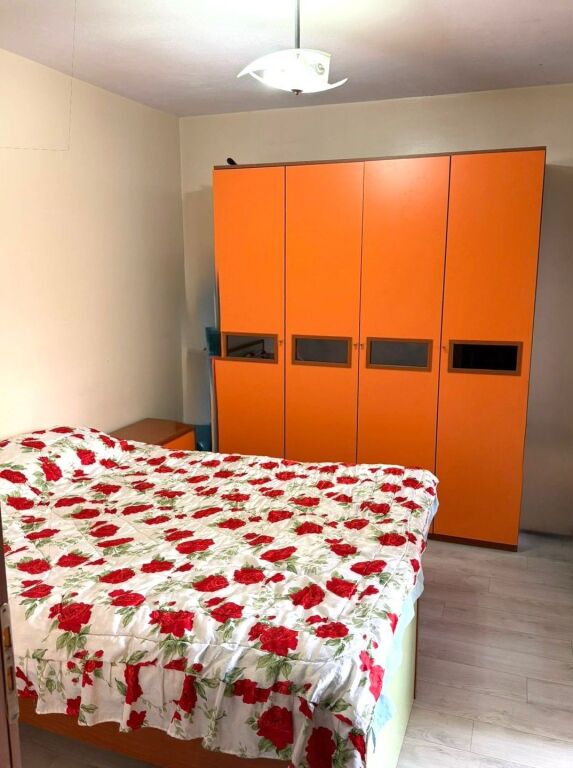 📌 Apartament 2+1 me qira – pranë Terminali i Veriut
