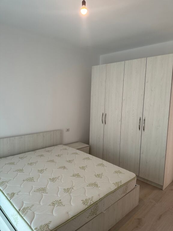 2+1 me Qira – Univers City