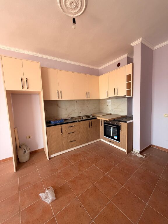 APARTAMENT 2+1+2 PËR SHITJE – ZONA E SPITALIT Durres
