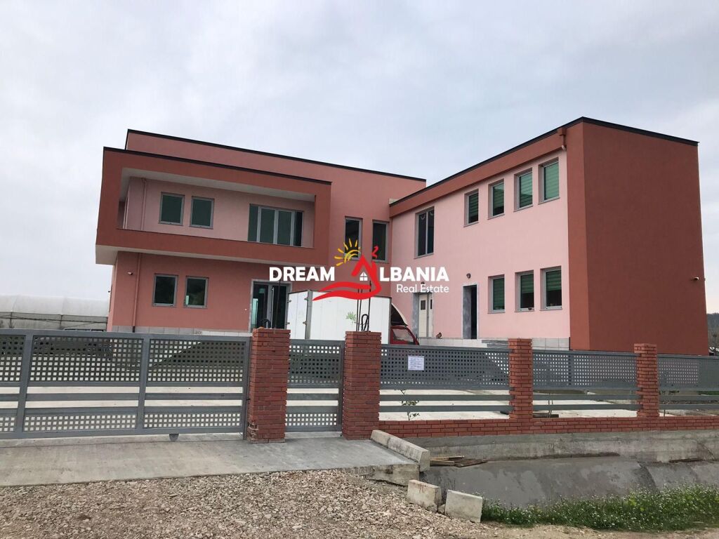 Villa in Affitto vicino all'Aeroporto di Tirana a Rinas (ID 4251437)
