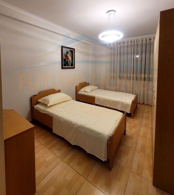 Qera, Apartament 2+1+2, 21 Dhjetori
