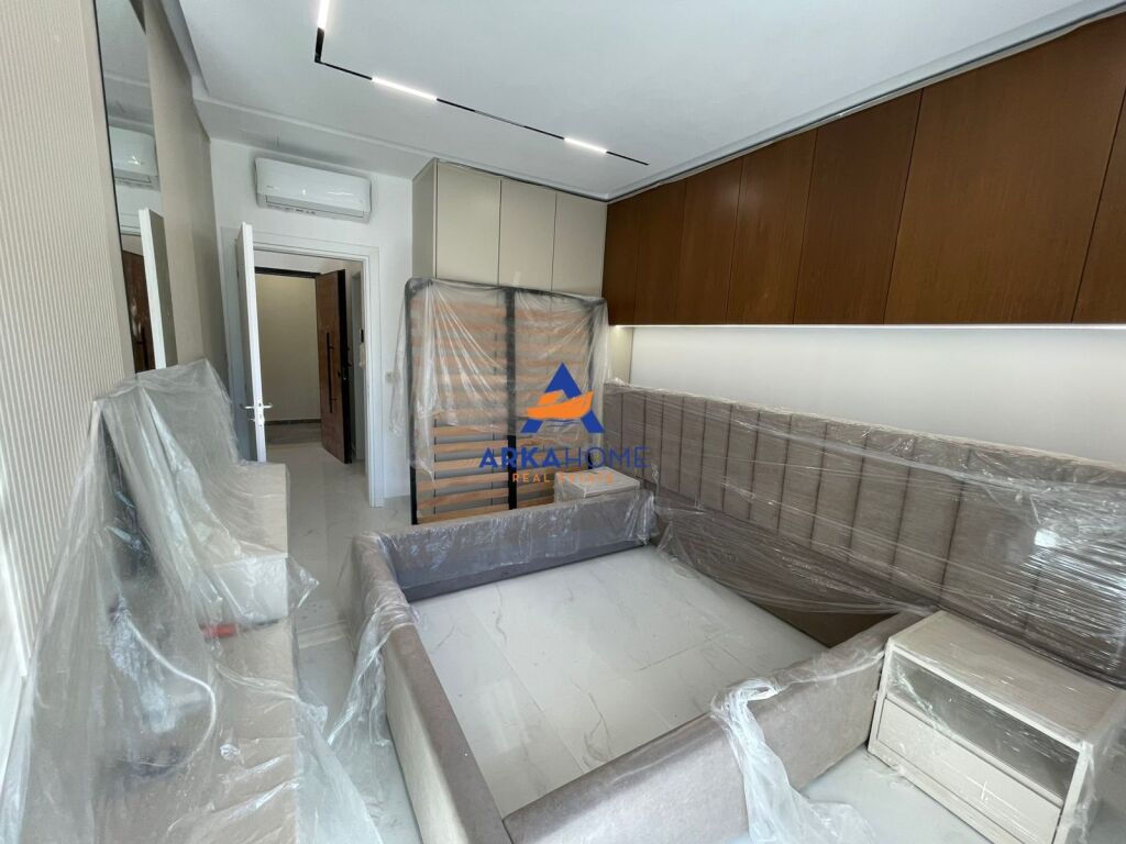 JEPET ME QERA APARTMENT 1+1+ BALLKON "ZOGU I ZI" 900 EURO