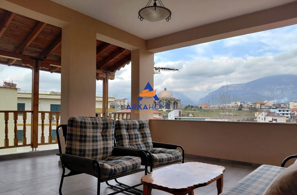 DUPLEX IN AFFITTO 170M2 "RRUGA PASHO HYSA , ALI DEM" 1300 EURO
