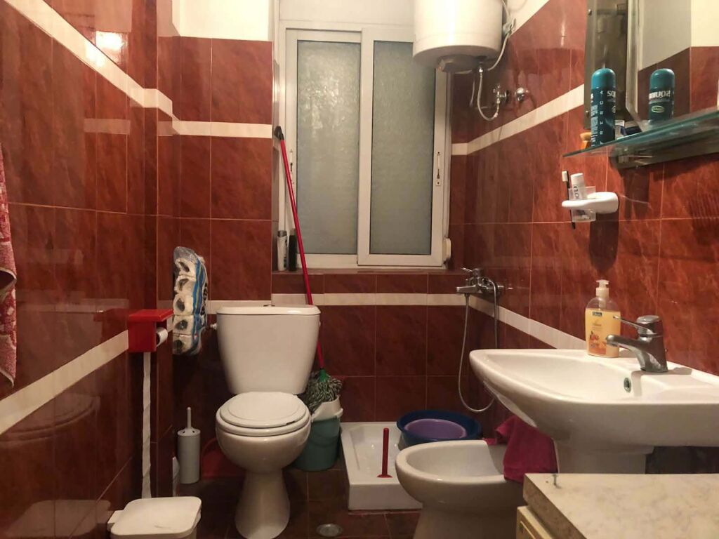 Apartment for sale in building