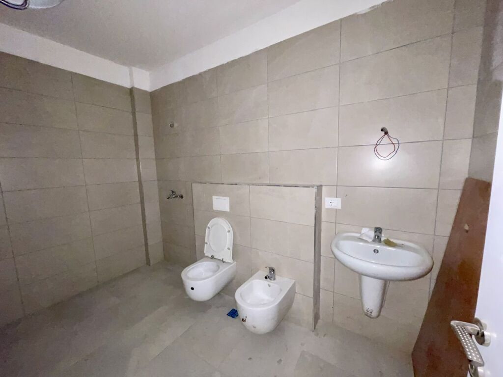 Office for rent in the Residence "Kodra e Diellit"