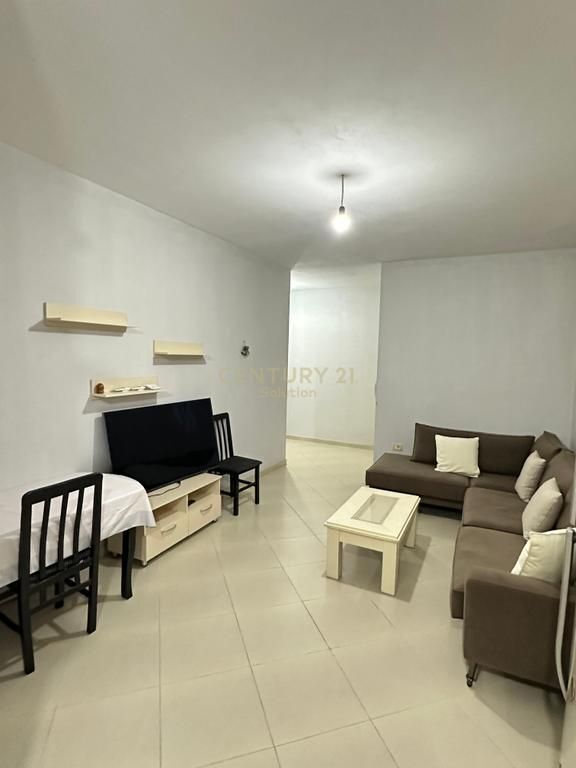 JAPIM ME QIRA APARTAMENT 1+1 NE SELITE