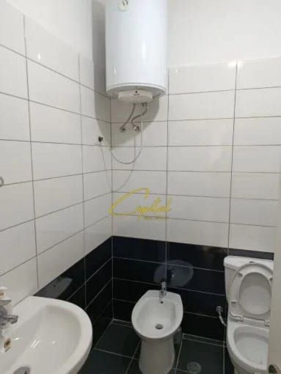 UFFICIO IN AFFITTO 40 M2 EX STAZIONE DEL TRENO 30.000 LEKE
