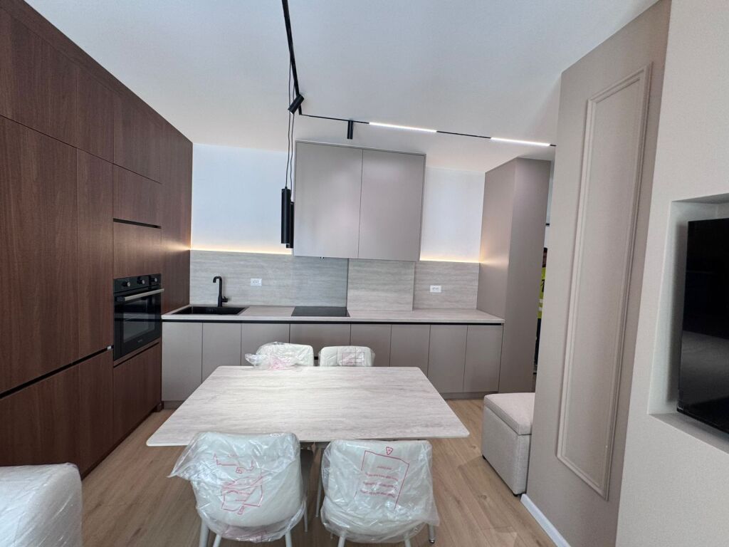 Apartment 1+1, Rez. Kadiu!