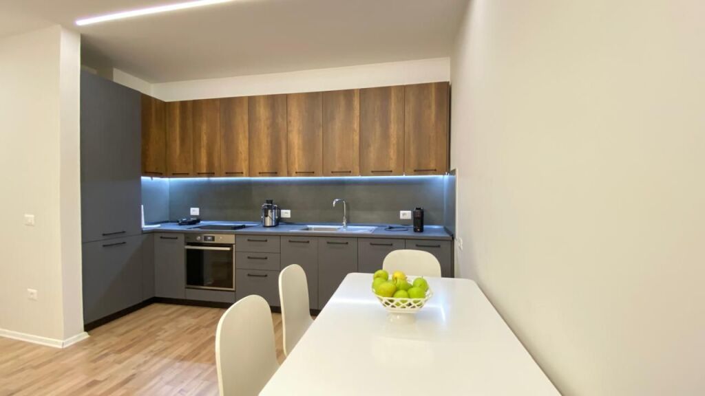 Apartament 1+1 me qera ne Ali Dem!