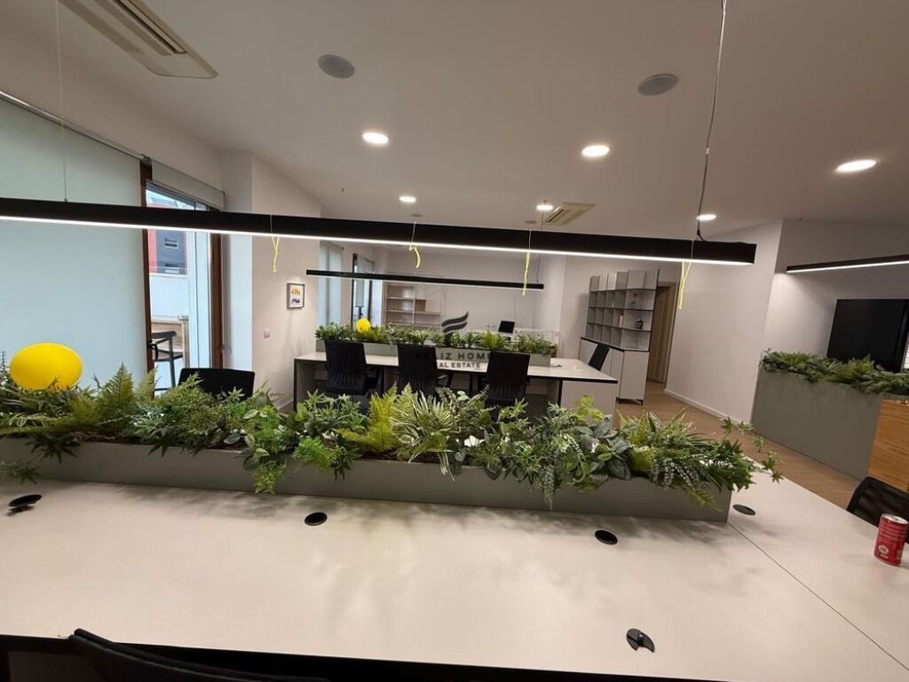 UFFICIO IN AFFITTO 180 M2 DELIORGJI 250.000 LEKE