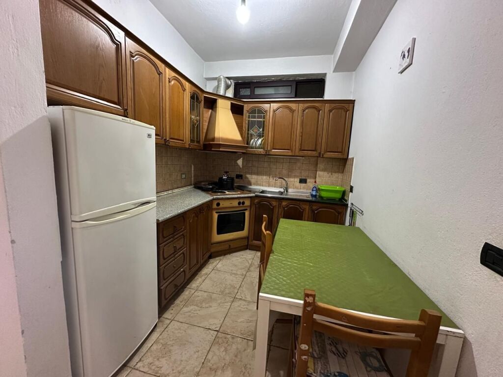 Mine Peza Street, near the Tirana Prosecutor's Office, apartment for rent, 3+1+2, furnished. 70,000 Lek  