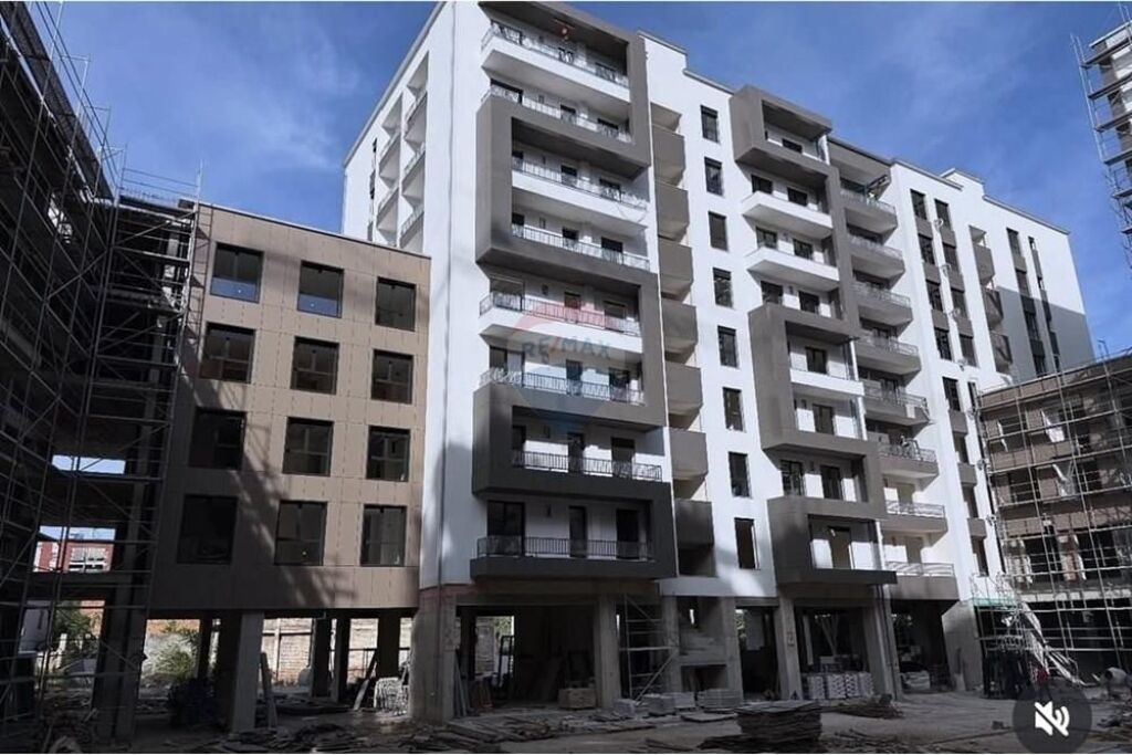 1+1 apartment for sale in Kinostudio