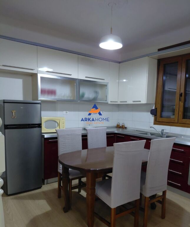 DUPLEX IN AFFITTO 170M2 "RRUGA PASHO HYSA , ALI DEM" 1300 EURO