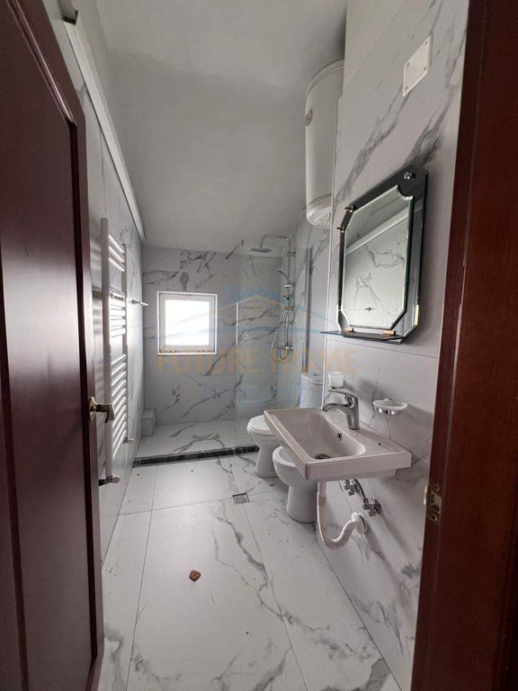 Qera, Duplex për Zyra, Blloku, Tiranë..