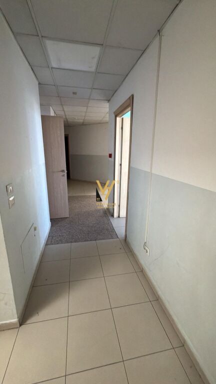 BUSINESS PREMISES 200 M2 FOR RENT NEAR WILLSON 3,000 EURO
