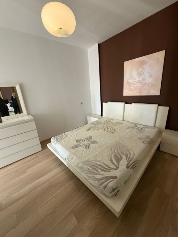 Jepet Apartament me qera