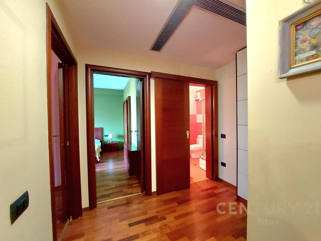 APARTMENT 2+1+2 FOR RENT ON BARRICADES STREET