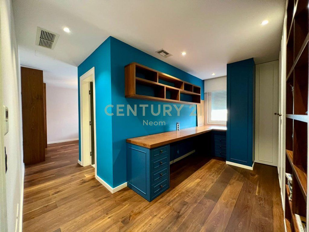FOR RENT SUPER APARTMENT 2+1+2 WITH 2 PARKING SPOTS NEAR THE BOTANICAL GARDEN MOSQUE