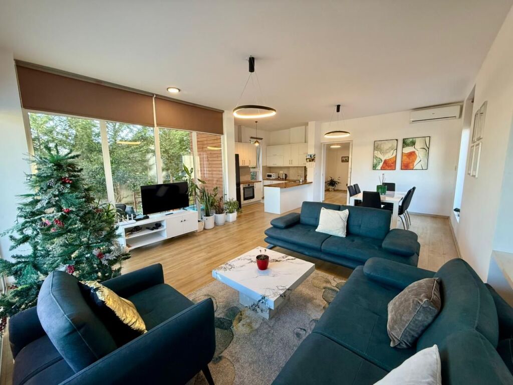 📣 QERA SUPER VILE 📍 Prane Liqenit Te Farkes ✨  🏡 Vile 2-Kateshe 💶 Cmimi 2.500 Euro