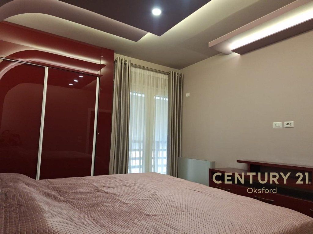 FOR RENT 2+1 APARTMENT WITH PARKING SPACE NEAR THE NEW BAZAAR