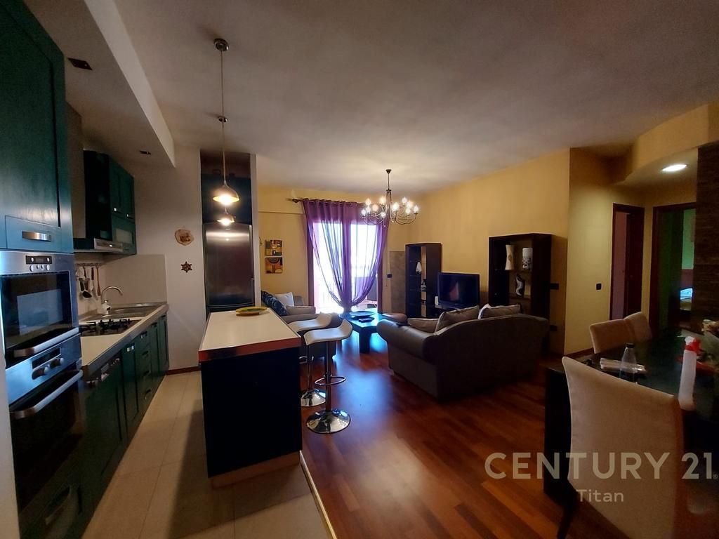 APARTMENT 2+1+2 FOR RENT ON BARRICADES STREET