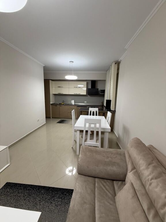 📣Qera Apartament 2+1  📍Kompleksi Magnet, 21 Dhjetori  •Kati 7 me ashensor  •Cmimi 75.000 leke ne muaj i diskutueshem