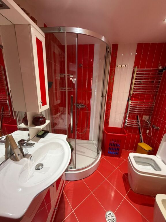 Jepet Apartament me qera