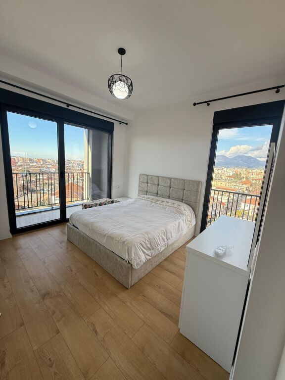 🏡 FOR RENT – SELITË  📍 Near “Turgut Ozal” College 2+1 Apartment 🏢 New building, with elevator 🛋️ Newly furnished 🛗 5th floor  💶 Price: 700€ (including garage)