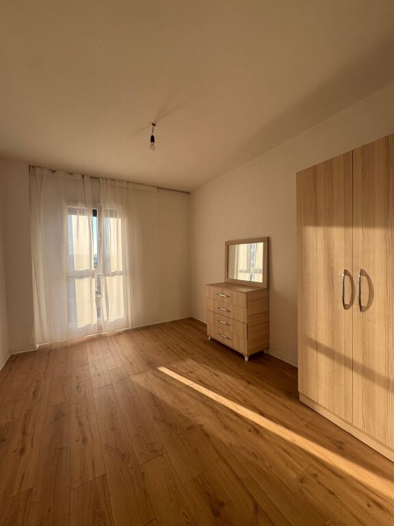 🏠Apartament 2+1+2 me qira 📍Don Bosko, Trio Towers Residence  🏢Kati i 2, pallat me ashensor 🏷️Çmimi: 60.000 Leke/Muaj