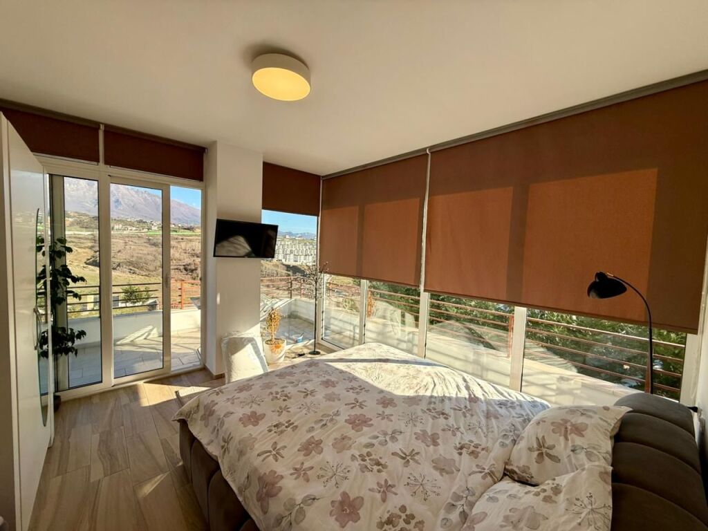 📣 QERA SUPER VILE 📍 Prane Liqenit Te Farkes ✨  🏡 Vile 2-Kateshe 💶 Cmimi 2.500 Euro
