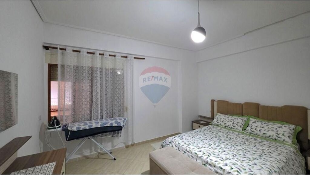 Apartament 1+1 ne shitje , prane Kishes Ortodokse