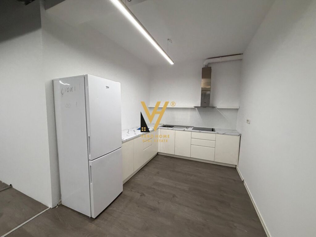 OFFICE 180 M2 FOR RENT AT THE MUNICIPALITY OF PARIS 3,000 EURO