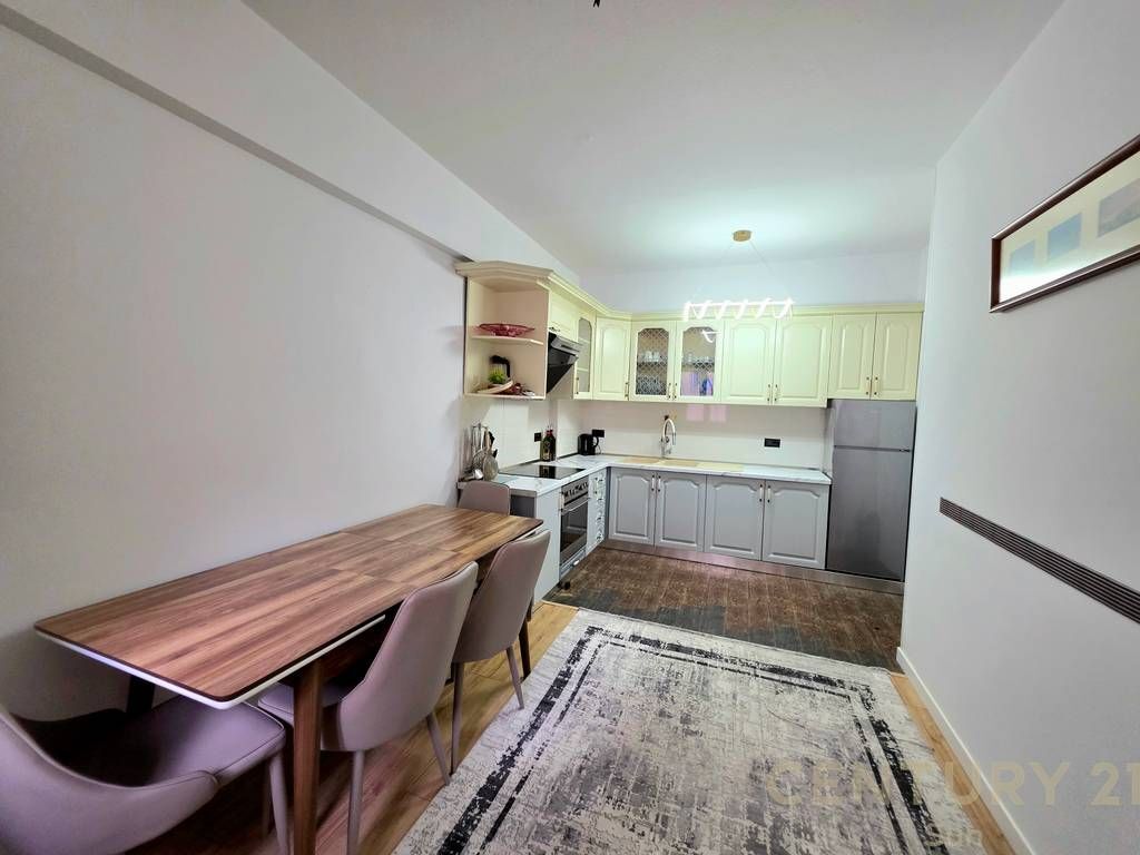Luxury apartment 2+1+2 for rent on Kavaja Street