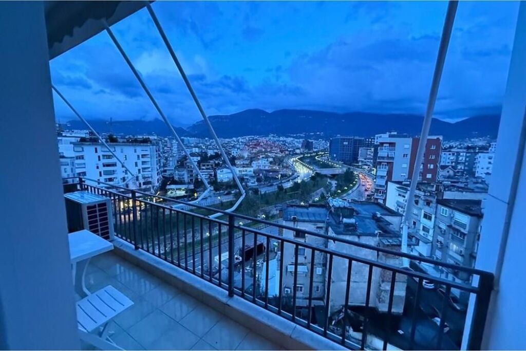Apartament 1+1 me qera Marteniteti i Ri