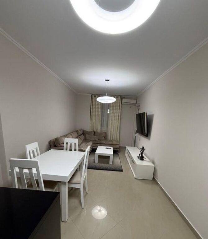 Appartamento 2+1 In Affitto nel Complesso Magnet, Tirana - 770€ | 80 m²