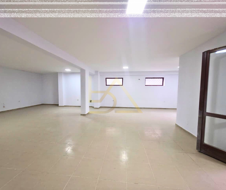 Business premises for rent – Tirana, near the Botanical Garden