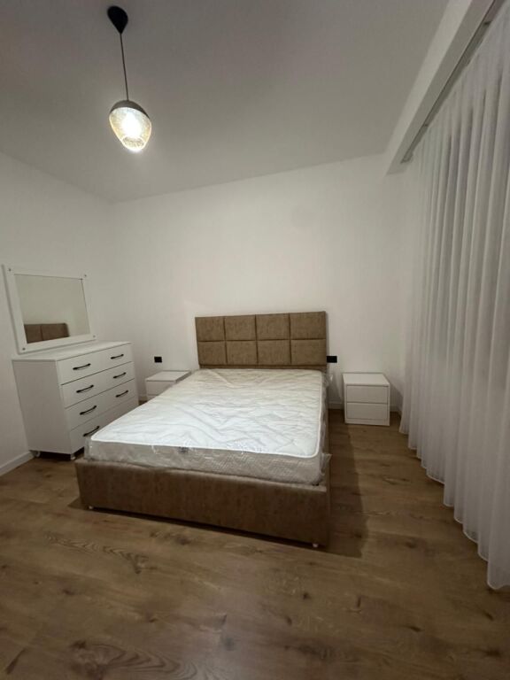 APARTAMENT ME QERA 2+1 PASKUQAN 60.000 LEKE FH-57705