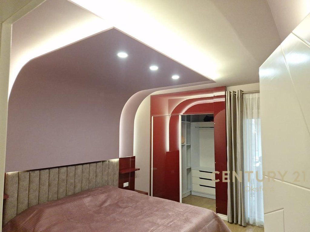 FOR RENT 2+1 APARTMENT WITH PARKING SPACE NEAR THE NEW BAZAAR