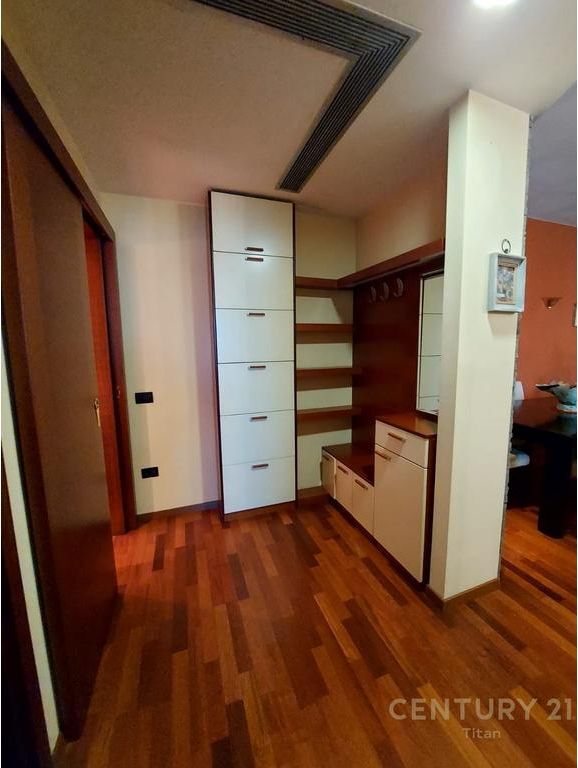 APARTMENT 2+1+2 FOR RENT ON BARRICADES STREET