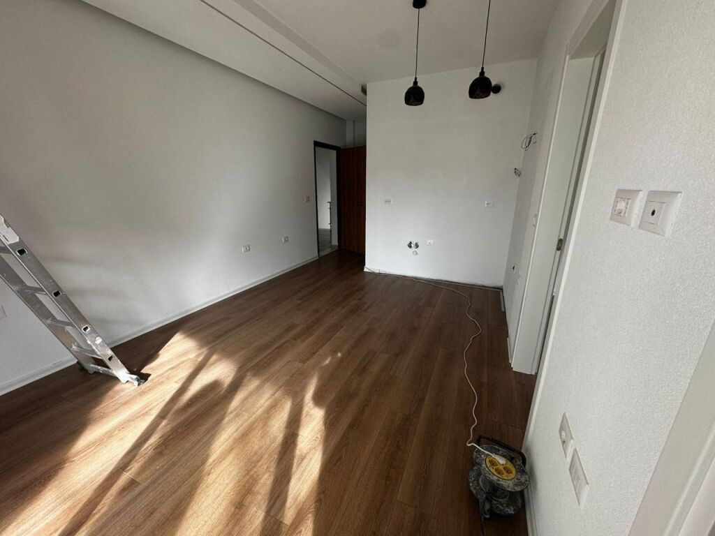 Apartament 1+1 ne shitje , rruga Dhimiter Konomi