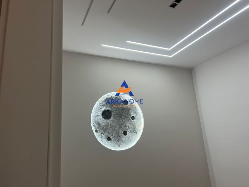 VENDESI APPARTAMENTO 2+1+BALCONE "VIA ASTRIT LOSHA, NUOVA ANELLO" 125.000 EURO