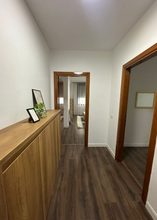 🏢 APARTAMENT 3+1 ME QIRA — Komuna e Parisit