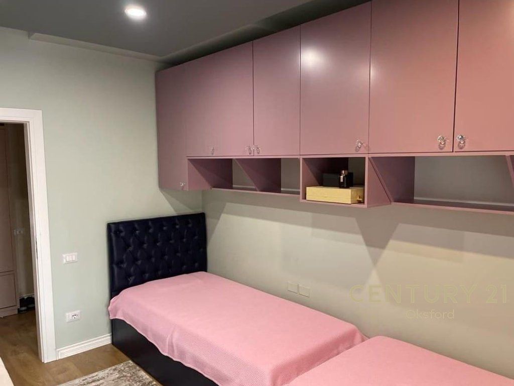 FOR RENT 2+1 APARTMENT WITH PARKING SPACE NEAR THE NEW BAZAAR