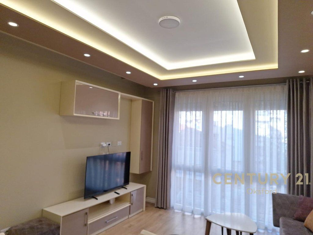 FOR RENT 2+1 APARTMENT WITH PARKING SPACE NEAR THE NEW BAZAAR